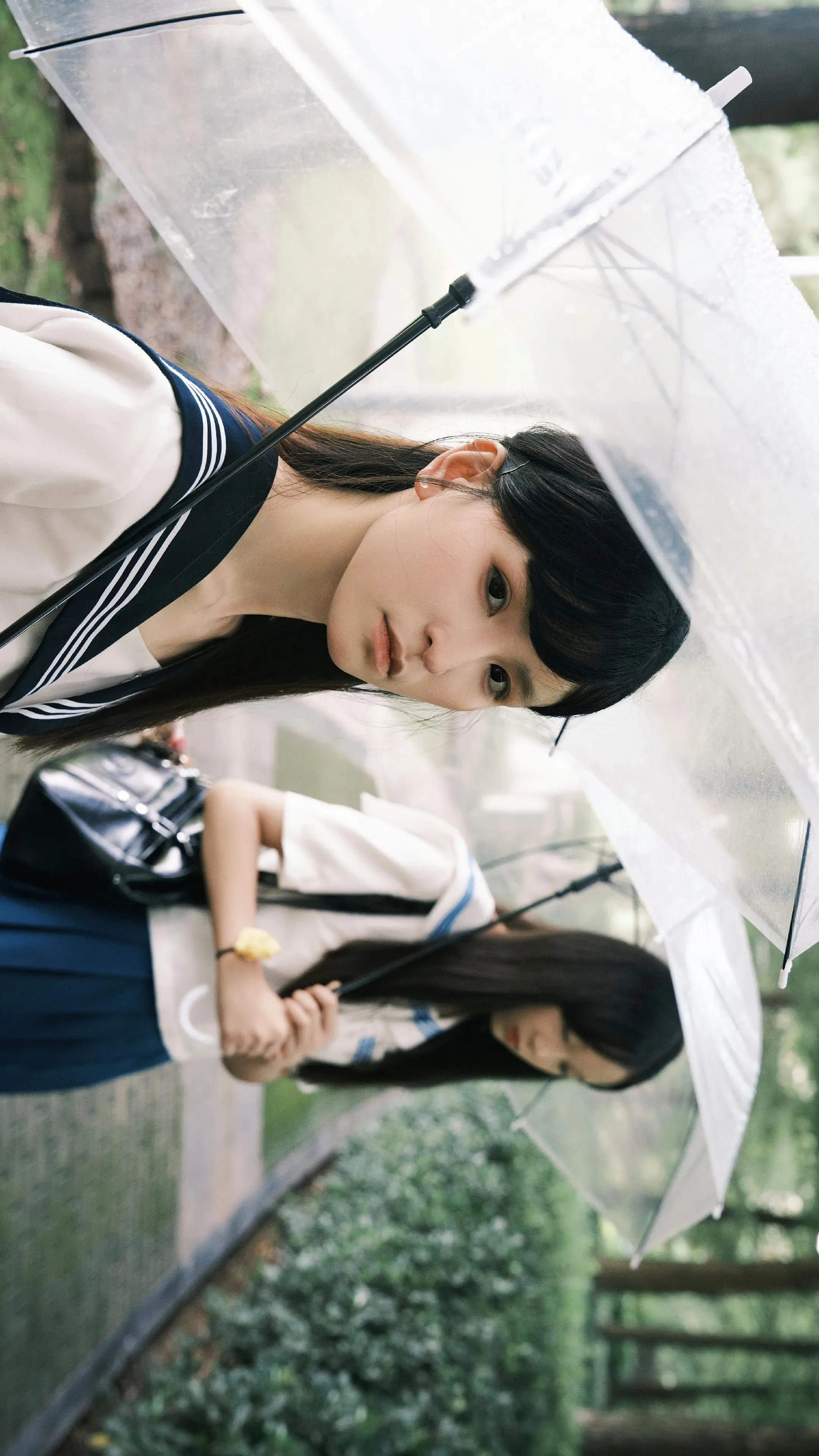 青春的肆意，总是散落在雨季。淋一场绿意朦