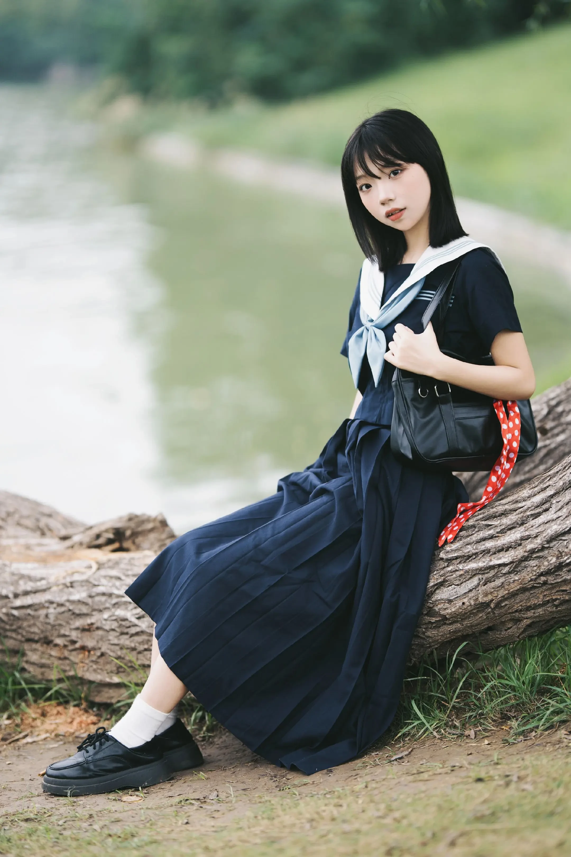 日系学园少女写真，青春在此刻具象化了。下