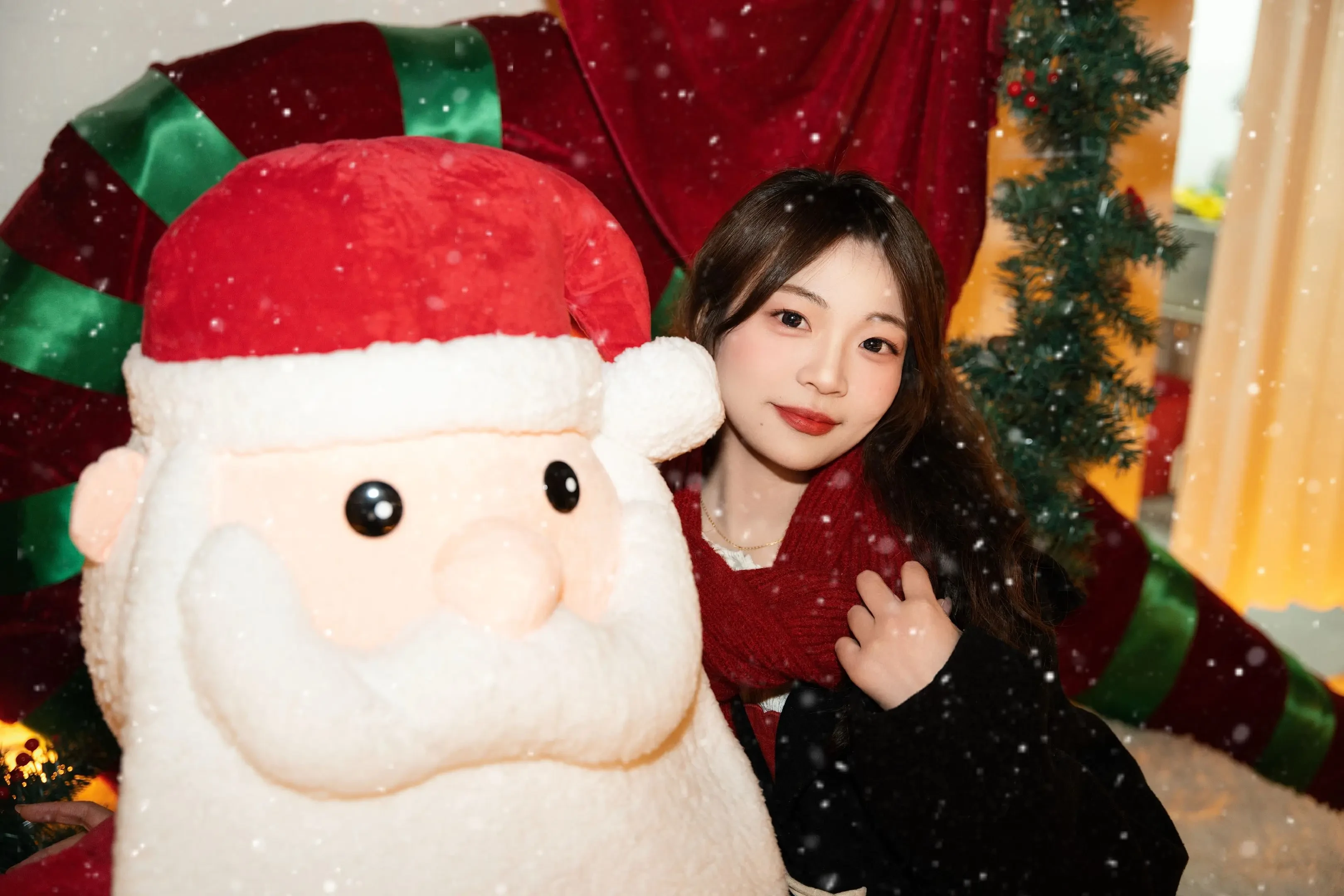 将圣诞氛围拉满🎄今年的圣诞写真请查收。